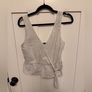 Abercrombie & Fitch Linen Blend V-Neck Tank Wrap Pin Stripe Size Small NWT